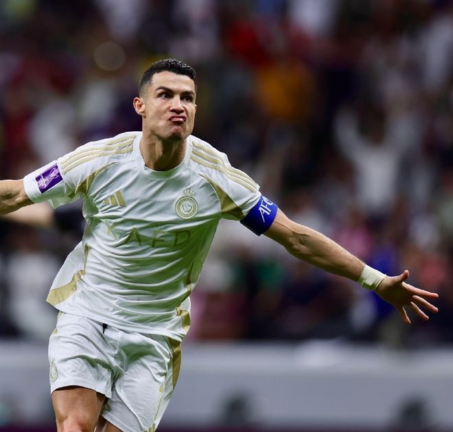 关于C罗重返赛场，夺冠首场状态出色，切尔西观众沸腾！再创辉煌时刻的信息-爱游戏移动官网